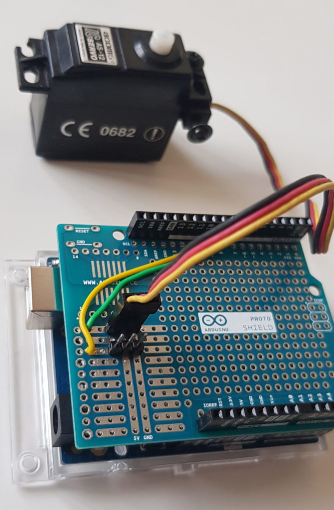 Arduino proto shield servo connection